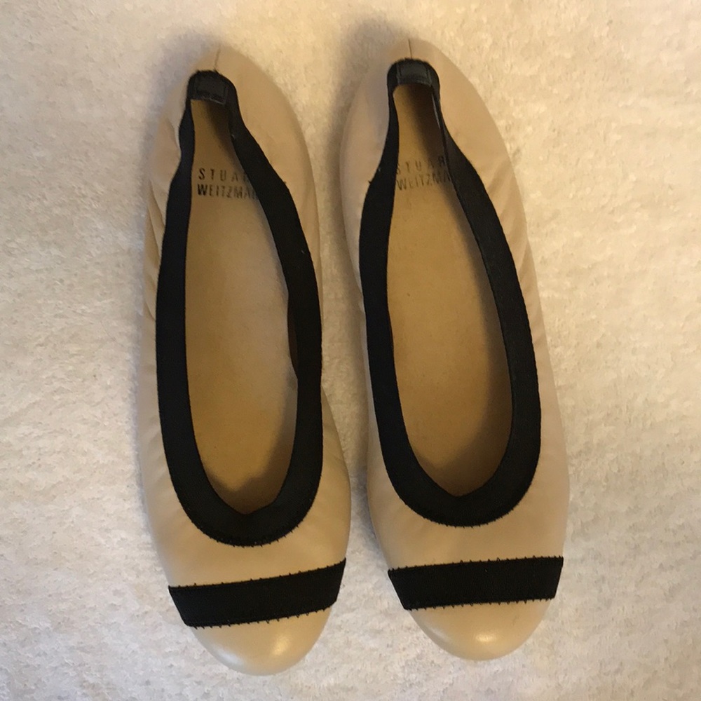 Nude and black leather Stuart Weitzman  flats